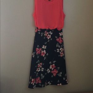 Van Heusen knee length floral A-line skirt